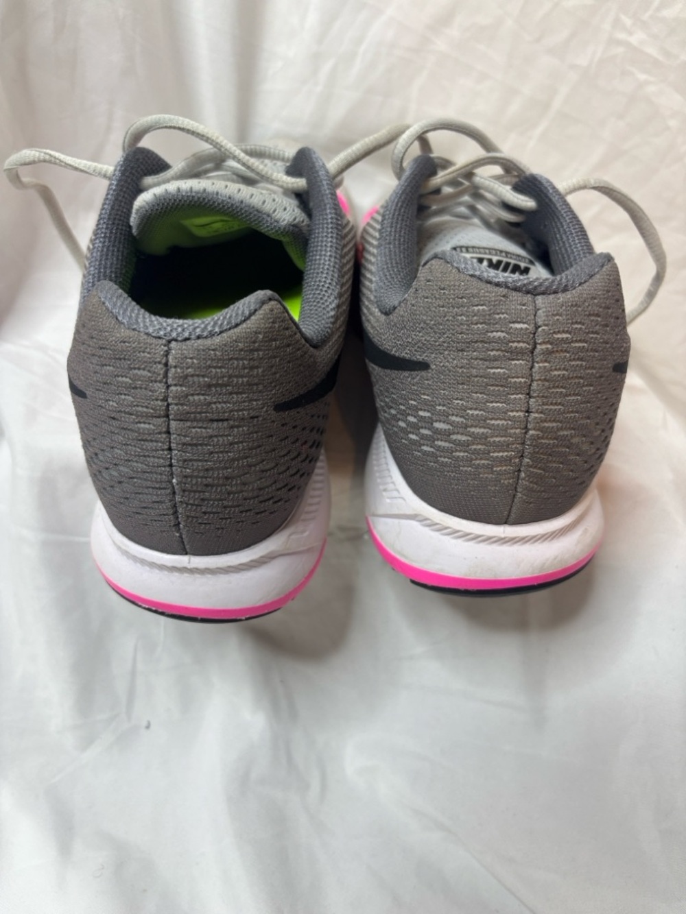 Nike Women’s Zoom Pegasus 33 - Picture 6 of 10